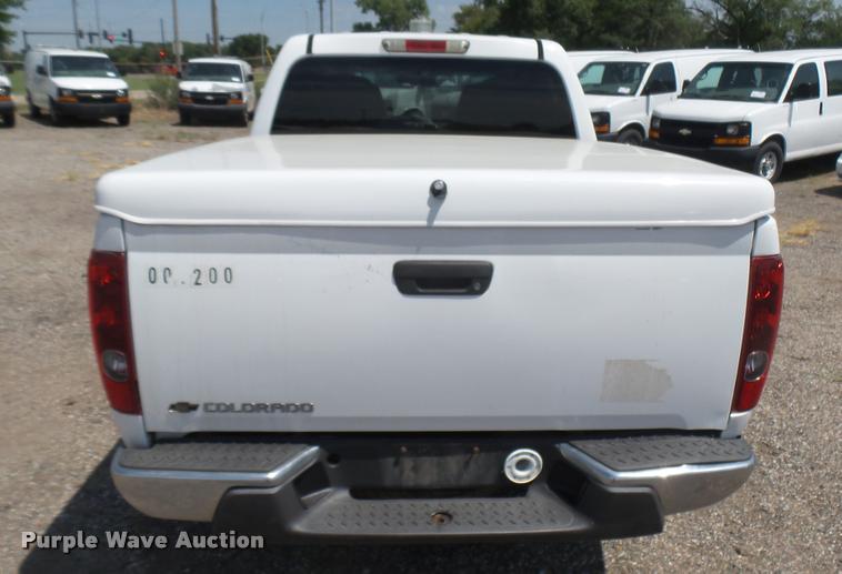 image for item DB3420 2006 Chevrolet Colorado Crew Cab pickup truck