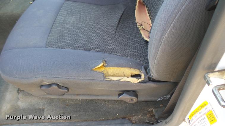 image for item DB3420 2006 Chevrolet Colorado Crew Cab pickup truck