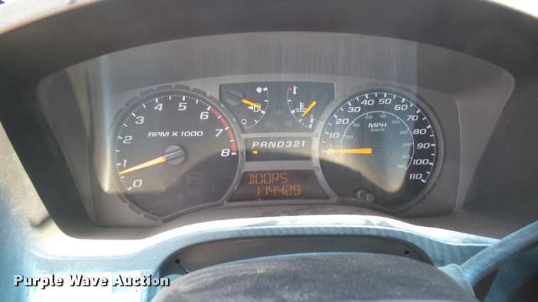 image for item DB3420 2006 Chevrolet Colorado Crew Cab pickup truck