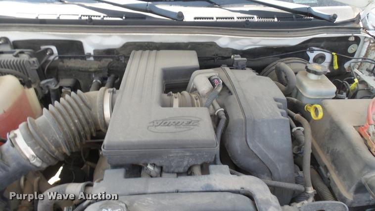 image for item DB3420 2006 Chevrolet Colorado Crew Cab pickup truck