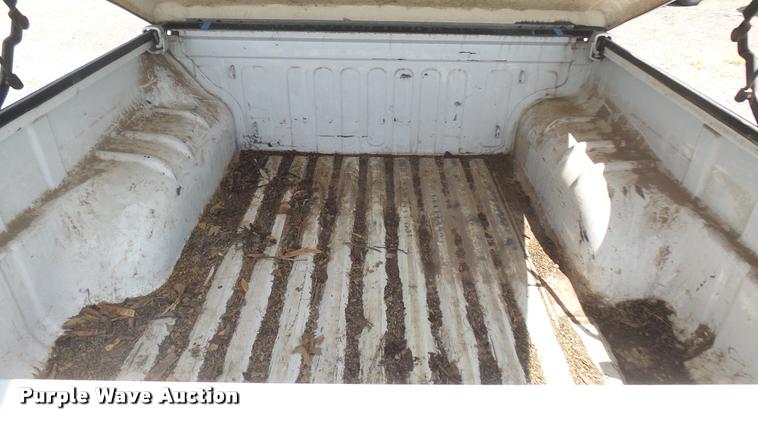 image for item DB3420 2006 Chevrolet Colorado Crew Cab pickup truck