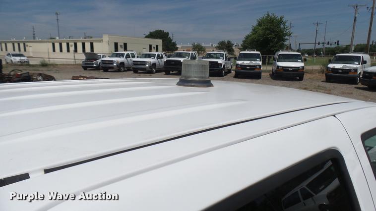 image for item DB3420 2006 Chevrolet Colorado Crew Cab pickup truck