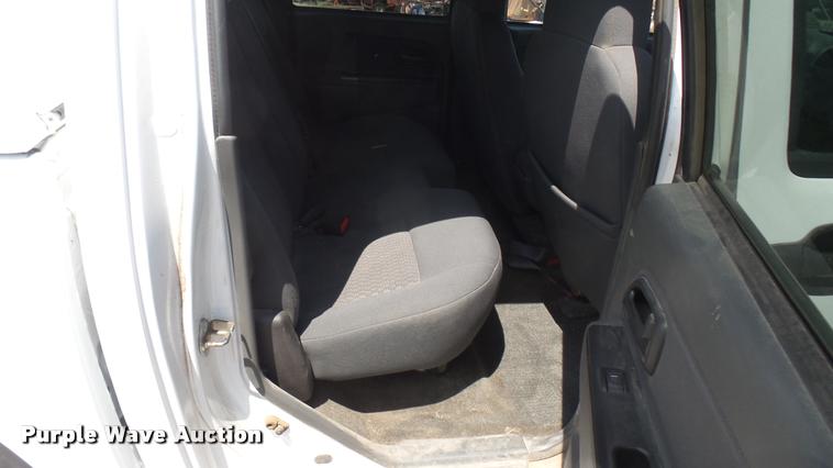 image for item DB3420 2006 Chevrolet Colorado Crew Cab pickup truck