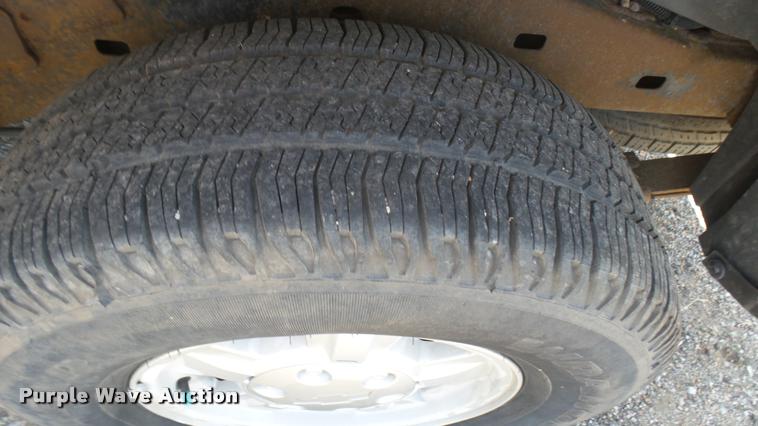 image for item DB3420 2006 Chevrolet Colorado Crew Cab pickup truck