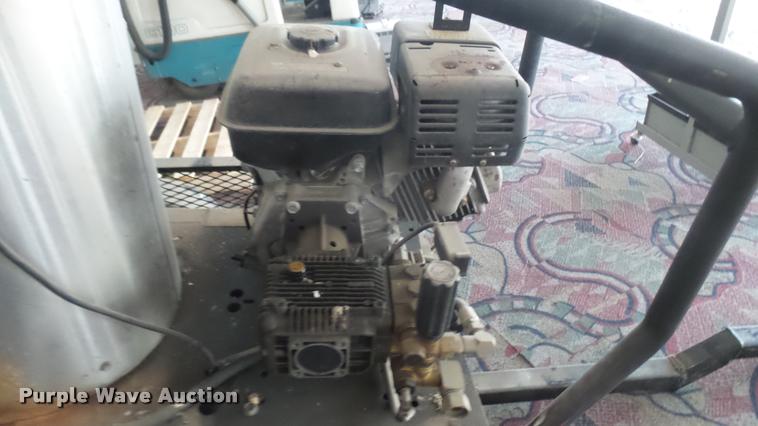 image for item DL9877 Landa pressure washer