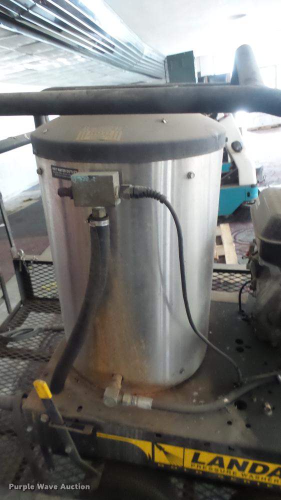 image for item DL9877 Landa pressure washer