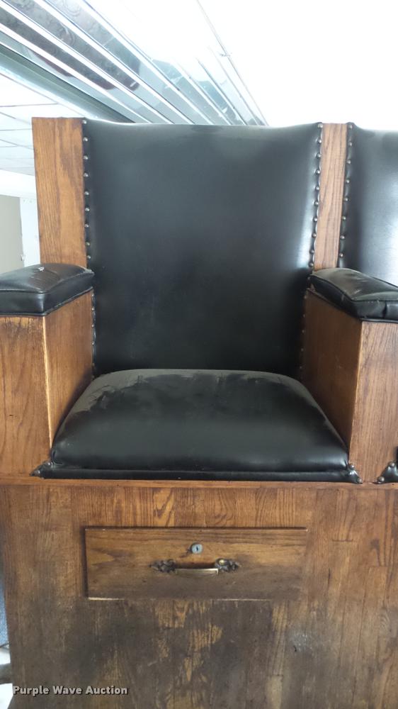 image for item DL9885 Shoe shine station