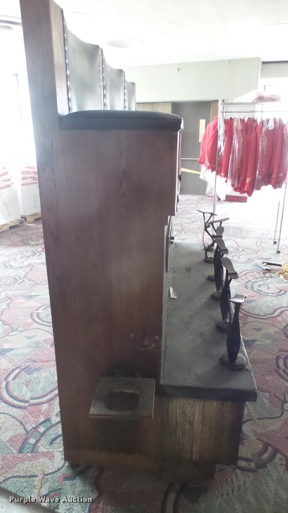image for item DL9885 Shoe shine station
