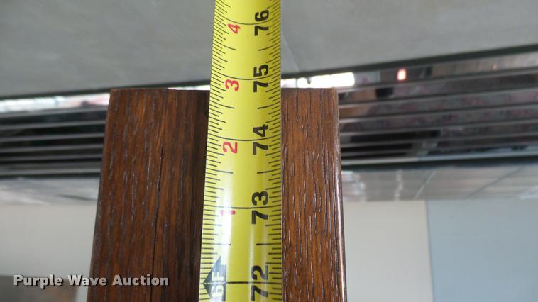 image for item DL9885 Shoe shine station