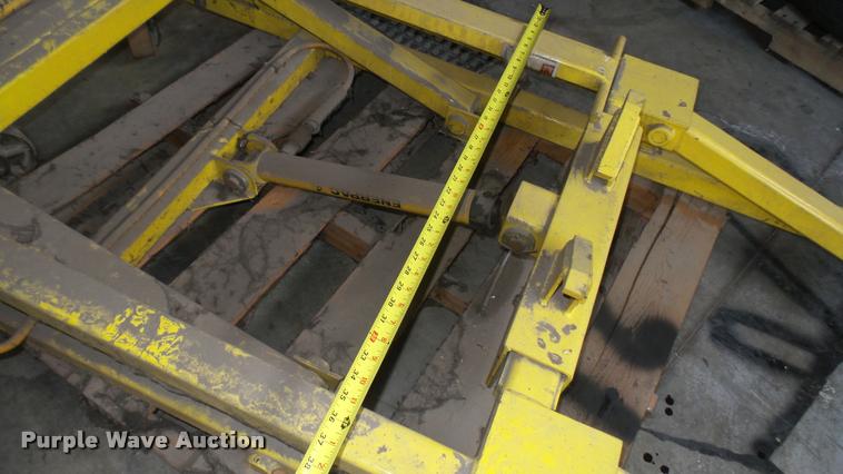 image for item DL9890 Bus engine jack