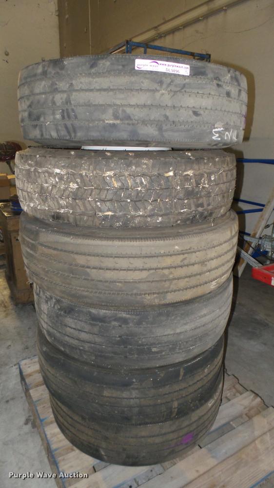 image for item DL9896 (6) Bridgestone R250F 265/70R19.5 tires