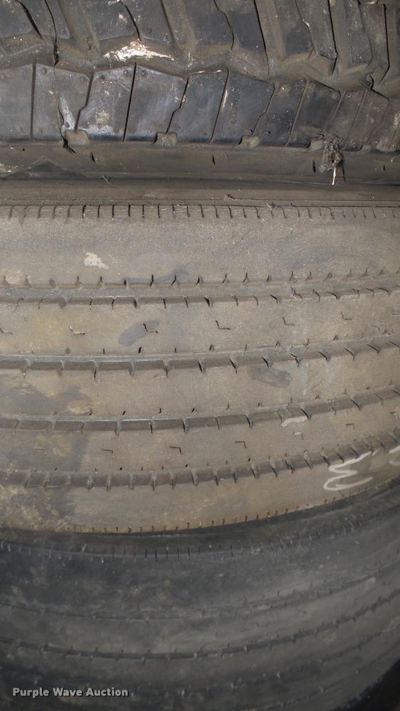 image for item DL9896 (6) Bridgestone R250F 265/70R19.5 tires