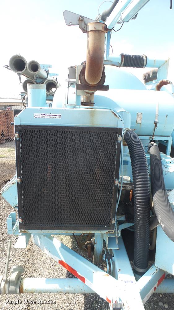 image for item DL9918 2001 Vactor vacuum system