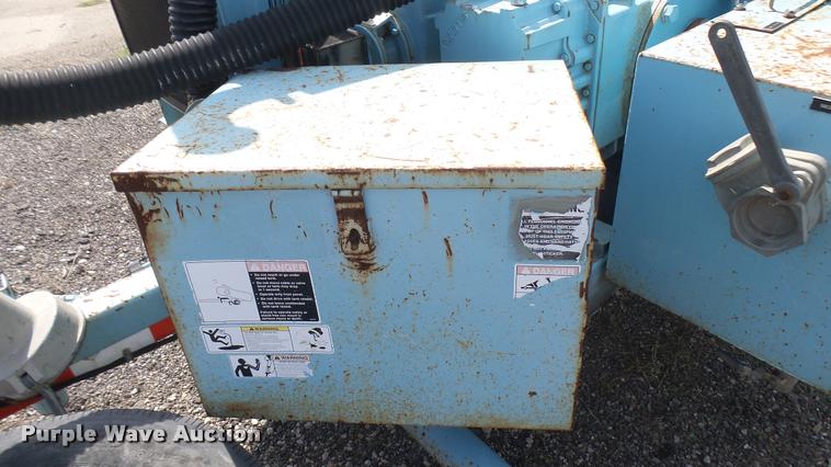 image for item DL9918 2001 Vactor vacuum system