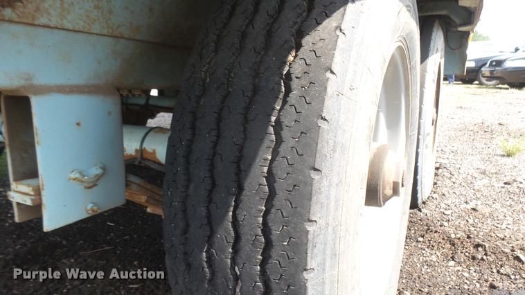 image for item DL9918 2001 Vactor vacuum system