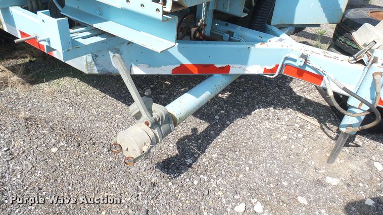 image for item DL9918 2001 Vactor vacuum system