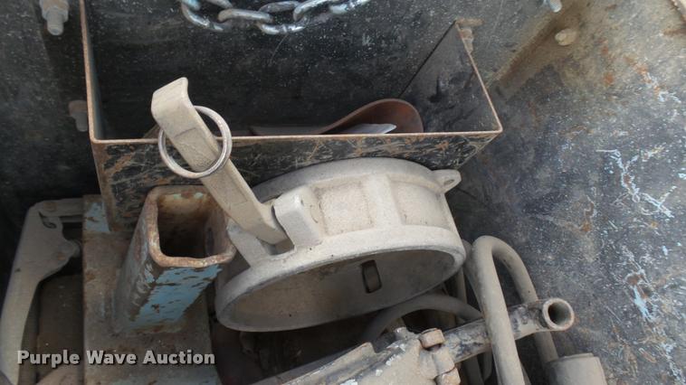 image for item DL9918 2001 Vactor vacuum system