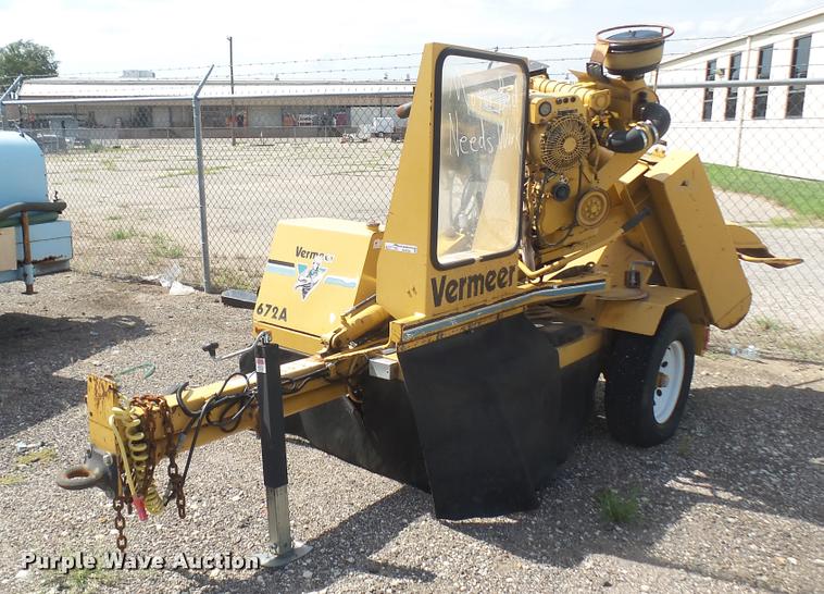image for item DL9920 1997 Vermeer 672A stump grinder