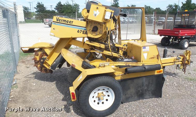 image for item DL9920 1997 Vermeer 672A stump grinder