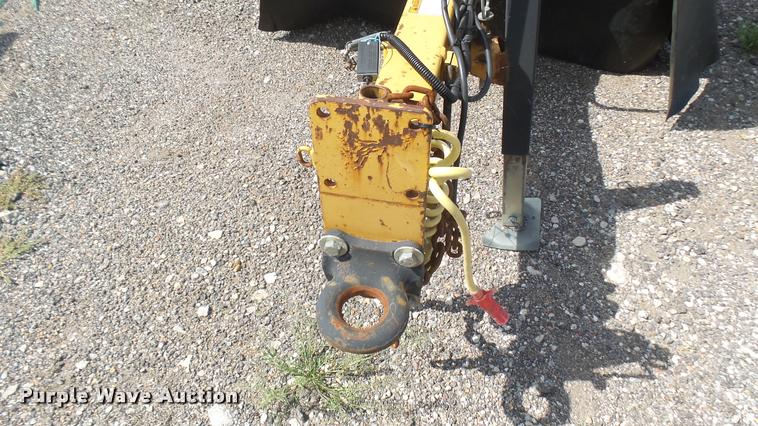 image for item DL9920 1997 Vermeer 672A stump grinder