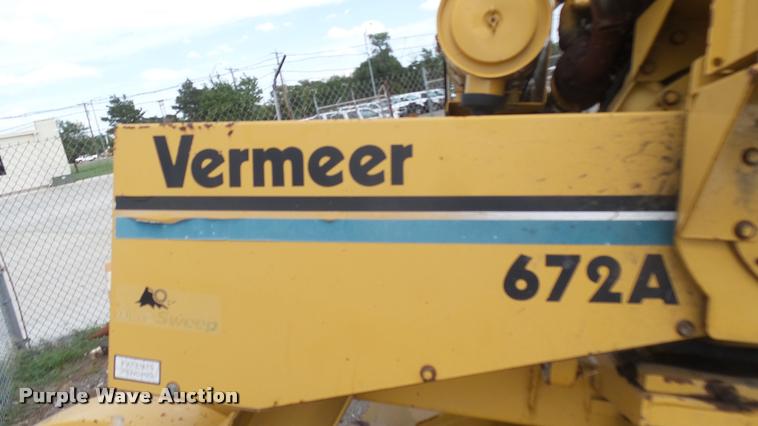 image for item DL9920 1997 Vermeer 672A stump grinder