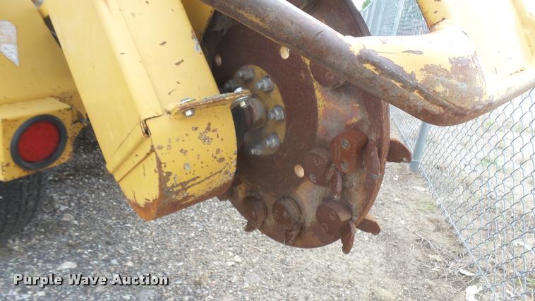 image for item DL9920 1997 Vermeer 672A stump grinder