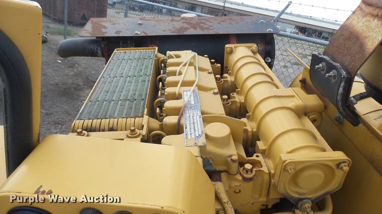 image for item DL9920 1997 Vermeer 672A stump grinder