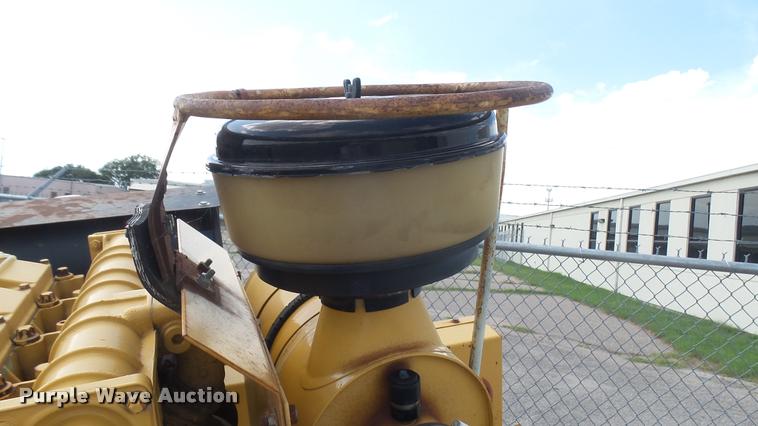 image for item DL9920 1997 Vermeer 672A stump grinder