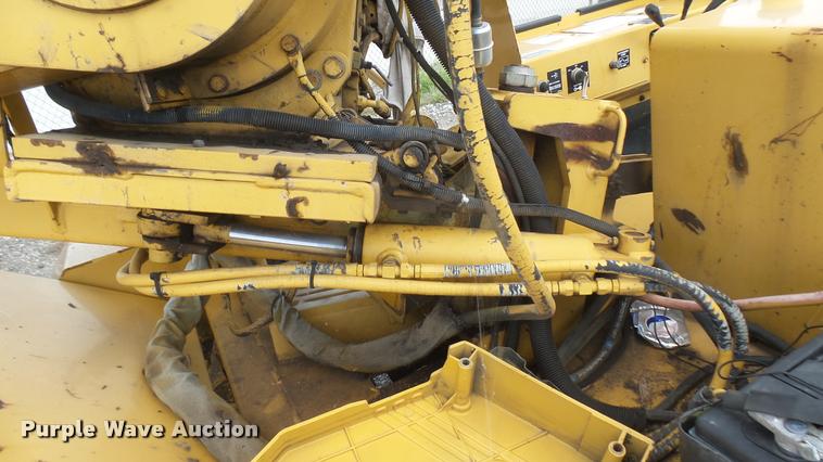 image for item DL9920 1997 Vermeer 672A stump grinder