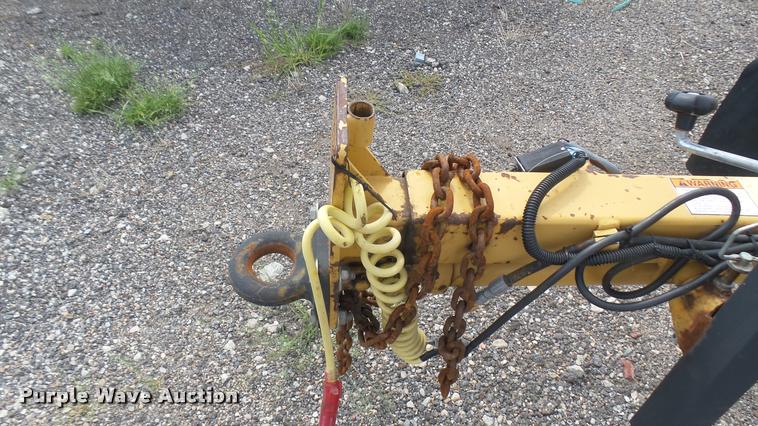 image for item DL9920 1997 Vermeer 672A stump grinder