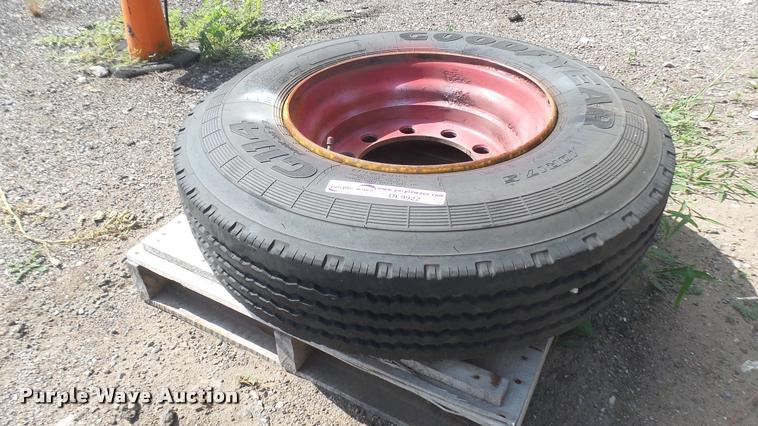 image for item DL9922 Goodyear G114 10R17.5 tire