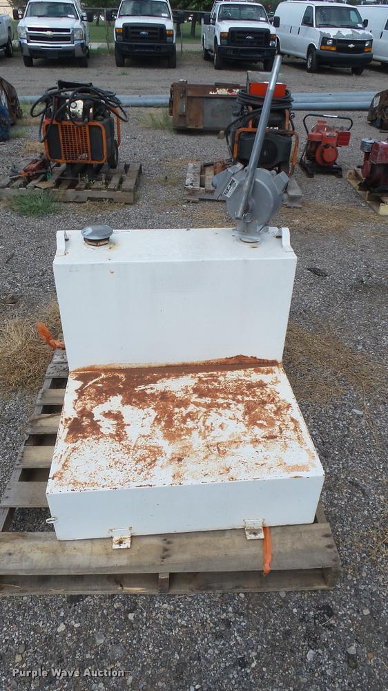 Fuel tank in Wichita, KS Item DL9933 sold Purple Wave