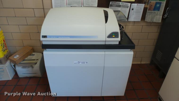 image for item DO9946 Parkin Elmer Elan DRC II mass spectrometer