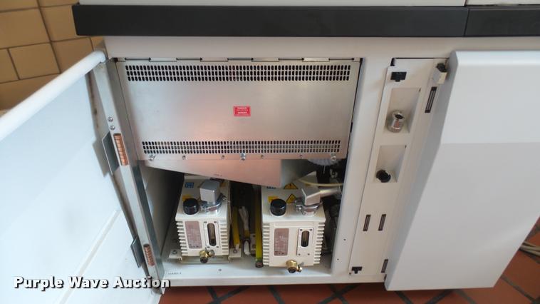 image for item DO9946 Parkin Elmer Elan DRC II mass spectrometer