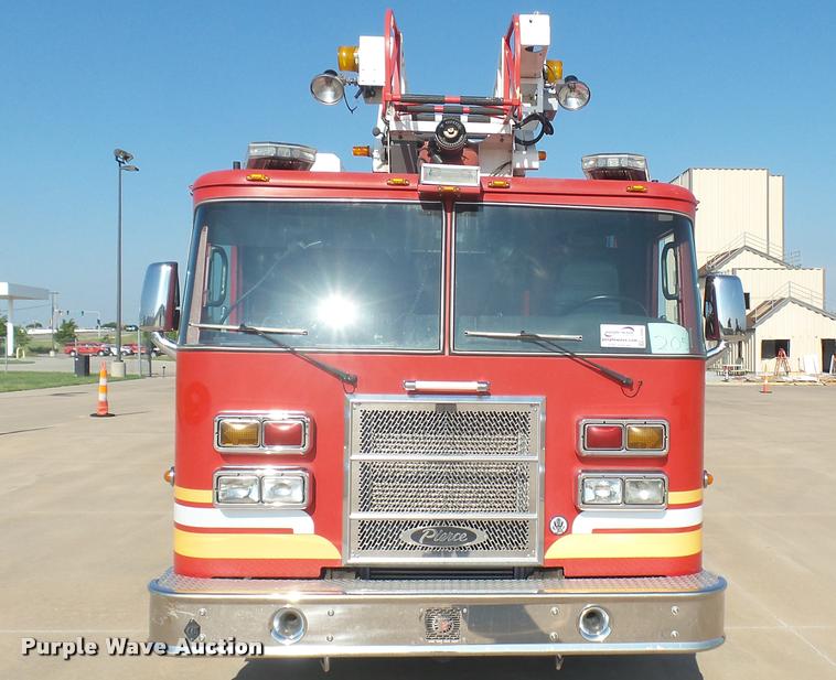 image for item L2266 2003 Pierce Quint ladder fire truck