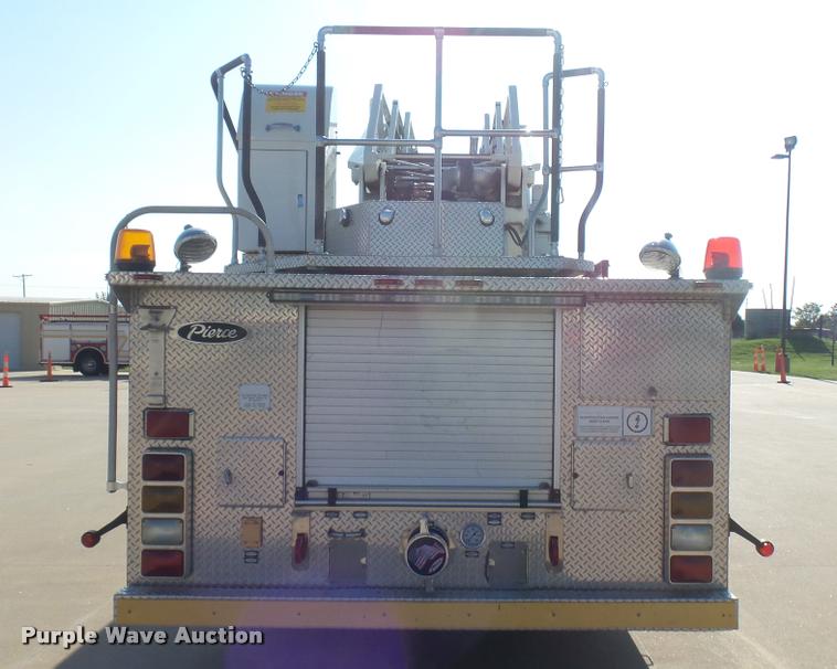 image for item L2266 2003 Pierce Quint ladder fire truck