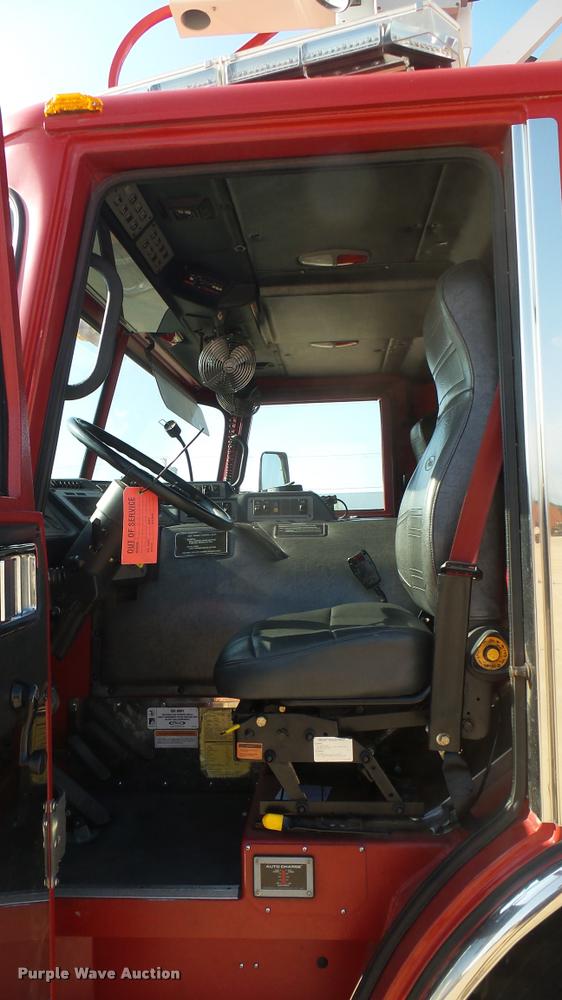 image for item L2266 2003 Pierce Quint ladder fire truck