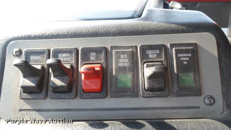 image for item L2266 2003 Pierce Quint ladder fire truck