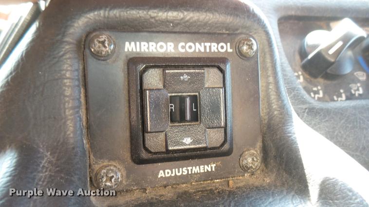 image for item L2266 2003 Pierce Quint ladder fire truck