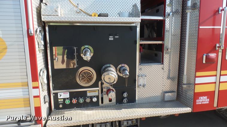 image for item L2266 2003 Pierce Quint ladder fire truck