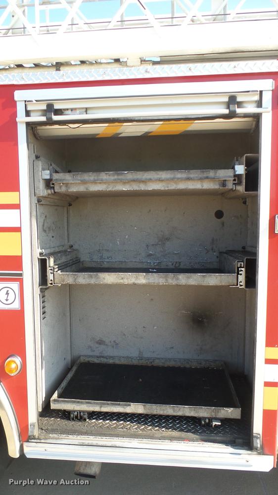 image for item L2266 2003 Pierce Quint ladder fire truck