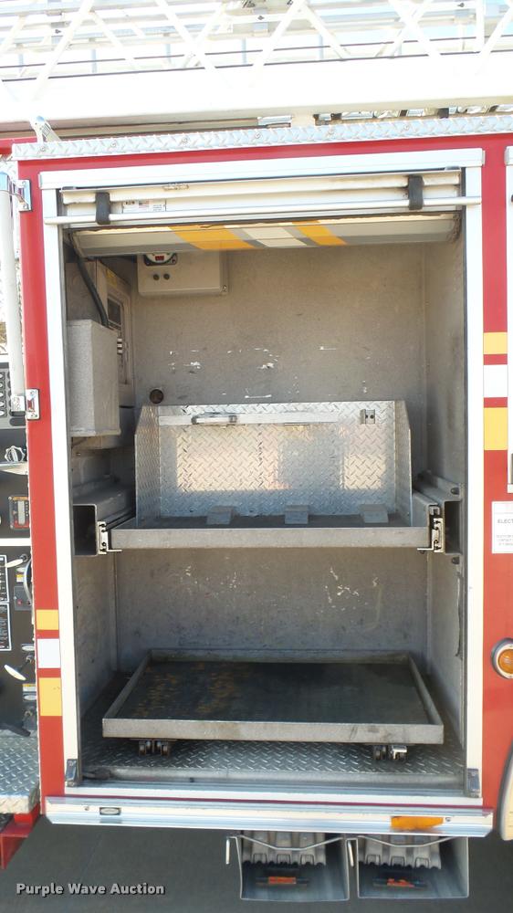 image for item L2266 2003 Pierce Quint ladder fire truck