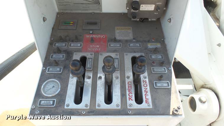 image for item L2266 2003 Pierce Quint ladder fire truck