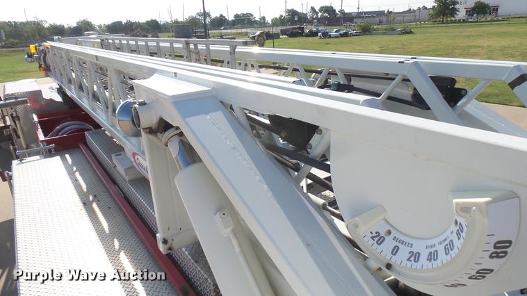 image for item L2266 2003 Pierce Quint ladder fire truck