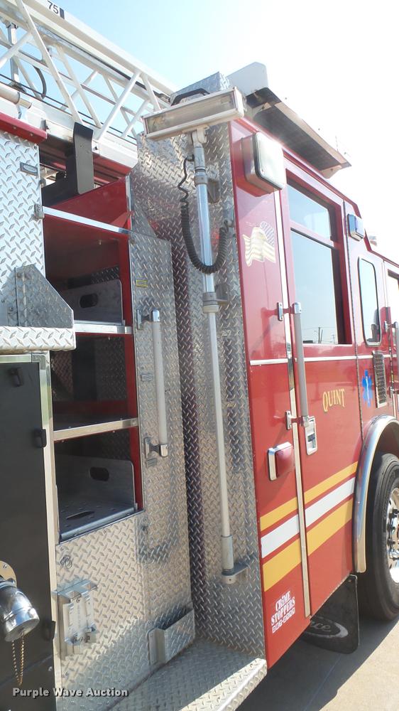 image for item L2266 2003 Pierce Quint ladder fire truck