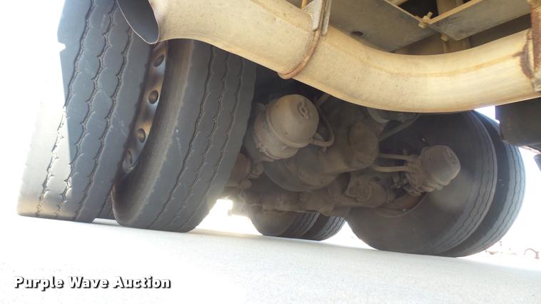 image for item L2266 2003 Pierce Quint ladder fire truck