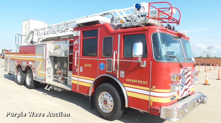 image for item L2267 2004 Pierce Quint ladder fire truck