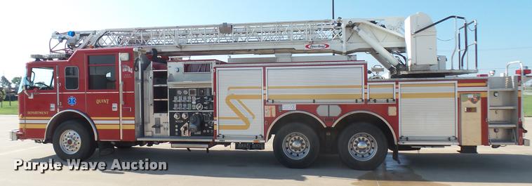 image for item L2267 2004 Pierce Quint ladder fire truck