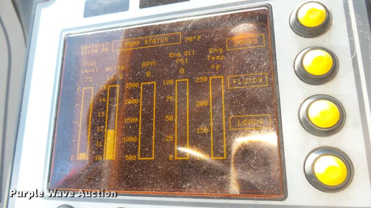 image for item L2267 2004 Pierce Quint ladder fire truck