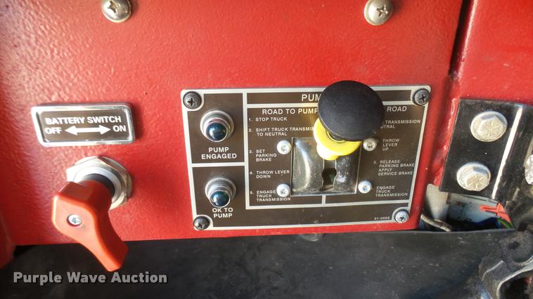 image for item L2267 2004 Pierce Quint ladder fire truck